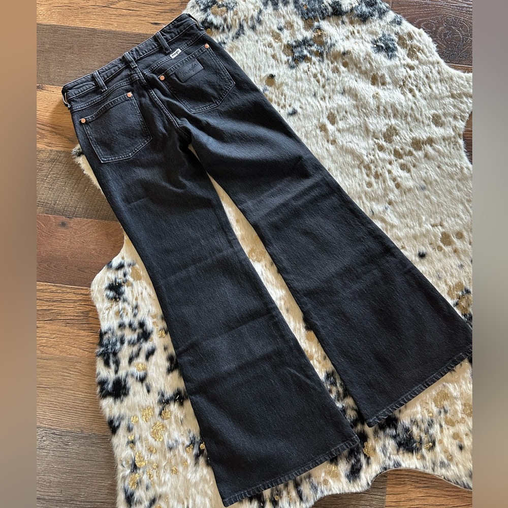 Wrangler Wanderer 622 high rise flare
